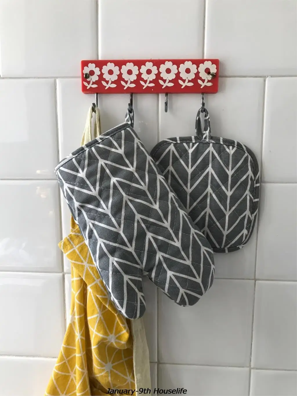 

1 Piece Cute Non-slip Yellow Gray Cotton Fashion Nordic Kitchen Cooking Microwave Gloves Baking BBQ Potholders Oven Mitts