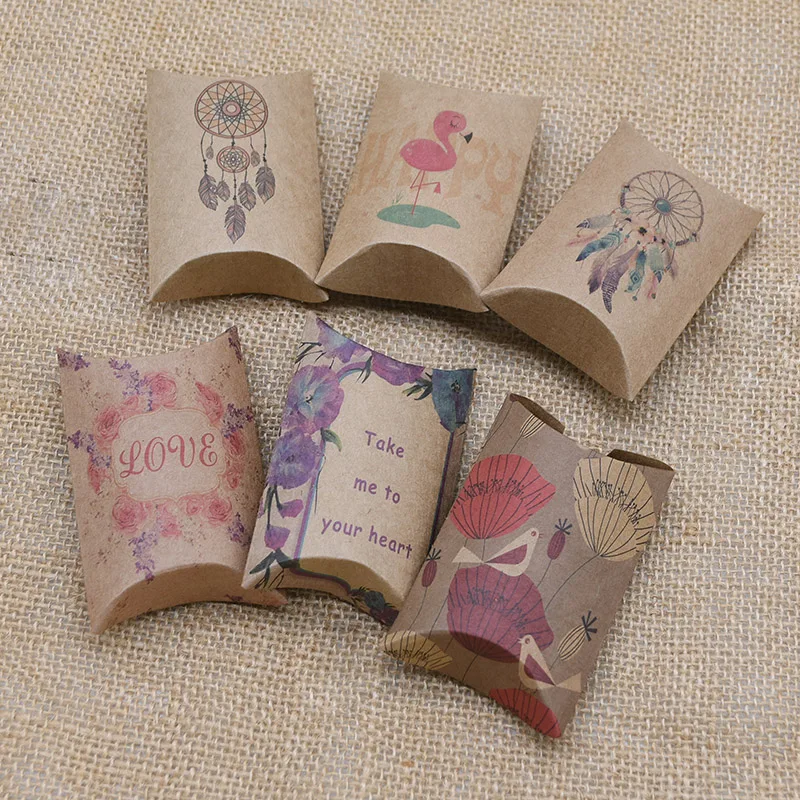 

8*5cm Candy Boxes Kraft Paper Pillow Shape Gift Box Wedding Christmas Birthday Favor Bags Packaging Supplies 10P/20PCS