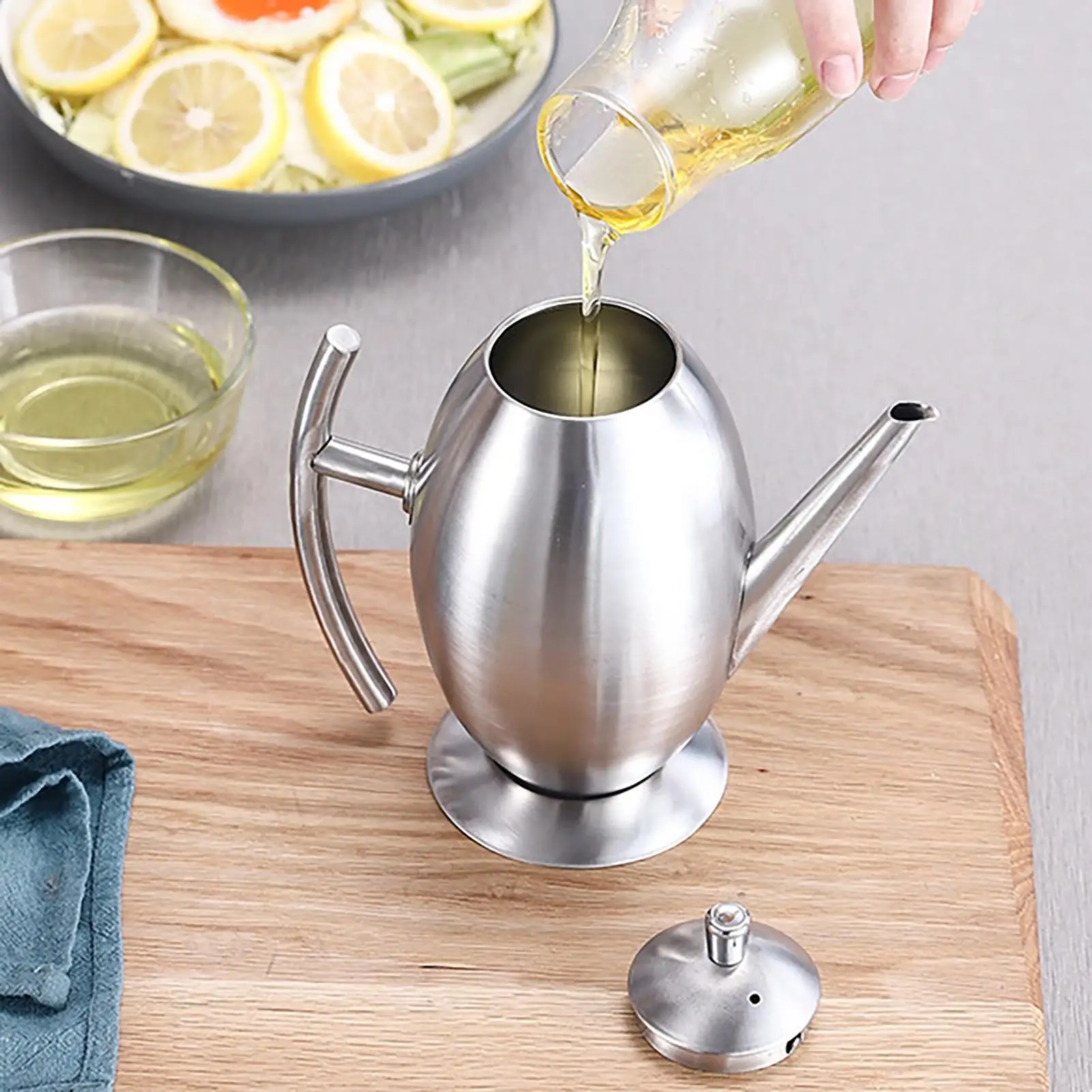 

Egg Shape Large Capacity Stainless Steel Long Spout Sauce Olive Oil Bottle Pot