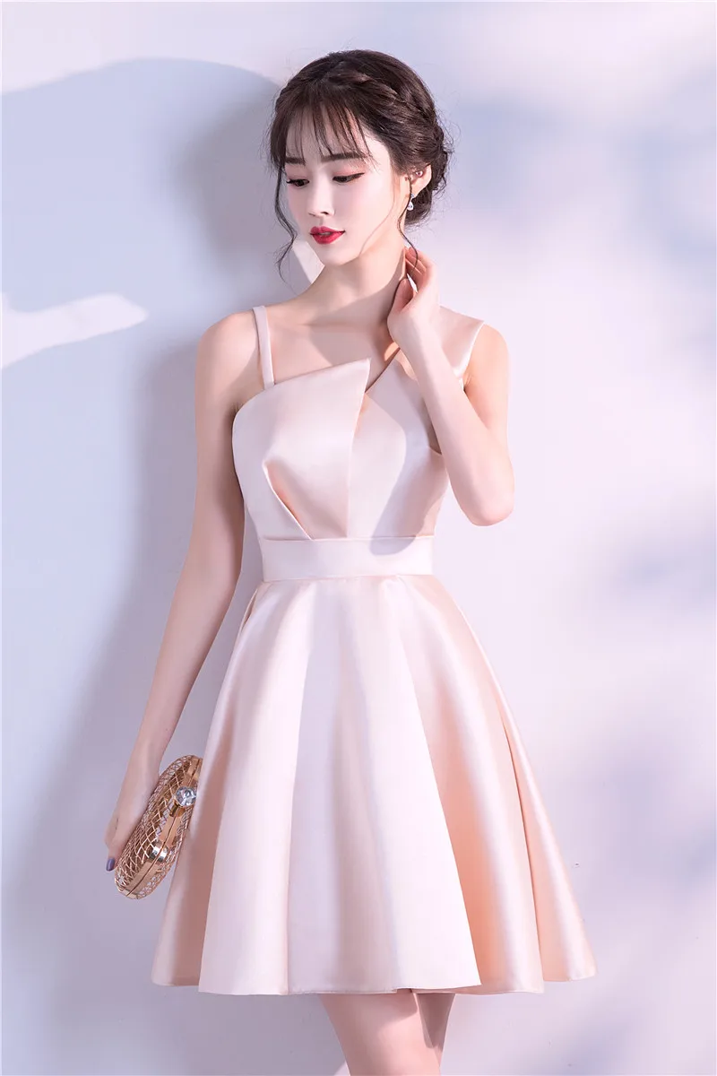 Платье-трапеция на одно плечо с открытой спиной молнии завышенной талией