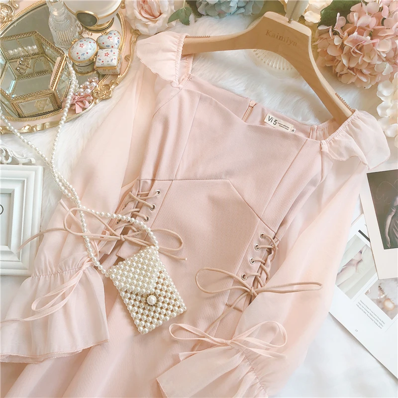 

Стиль, восстанавливающий древние путь, может быть соль, может быть мило, любовь, слова, приносит высокой талией, пояс, оборки, талия, платье