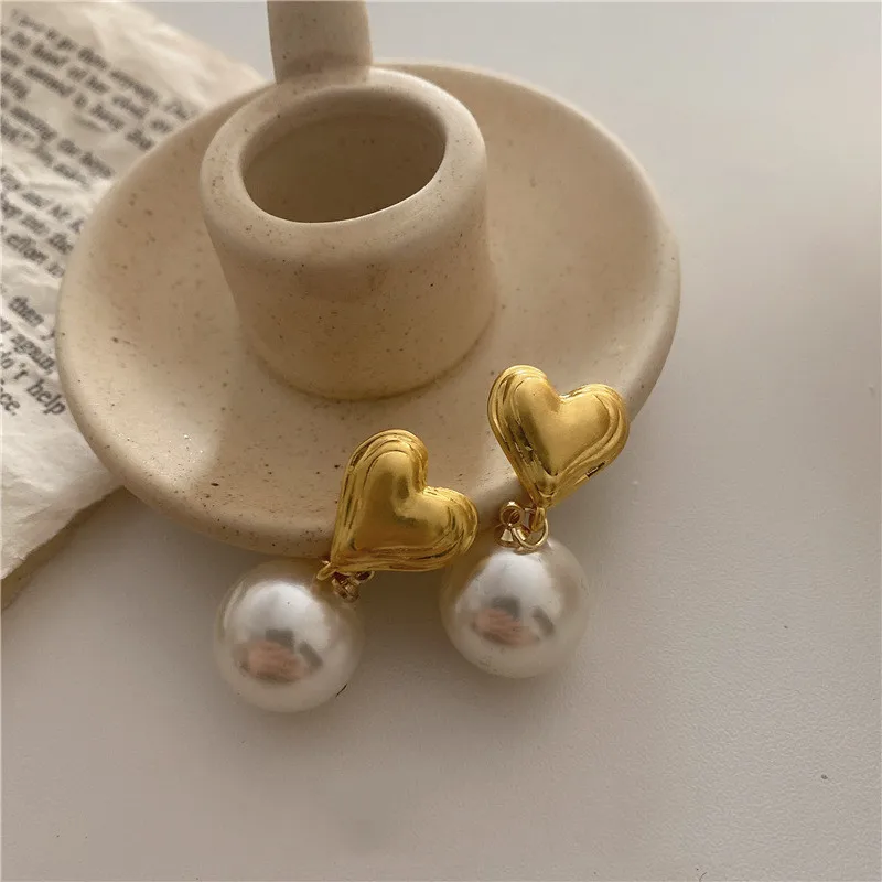 

Origin Summer Retro Korea Metallic Double Love Heart Earrings for Women Gold Alloy Heart Round Pearl Drop Earrings Jewelry