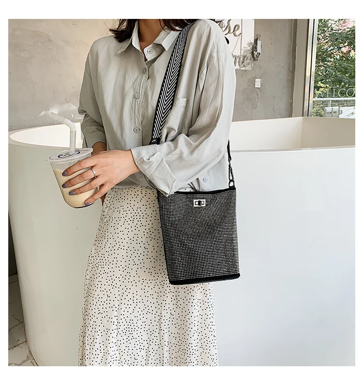 Bolsos Mujer ограниченная сумка-ведро из полиуретана и полиэстера Rismit Весна Лето Новая женская элегантная сумка с двойным ремешком с фосфором