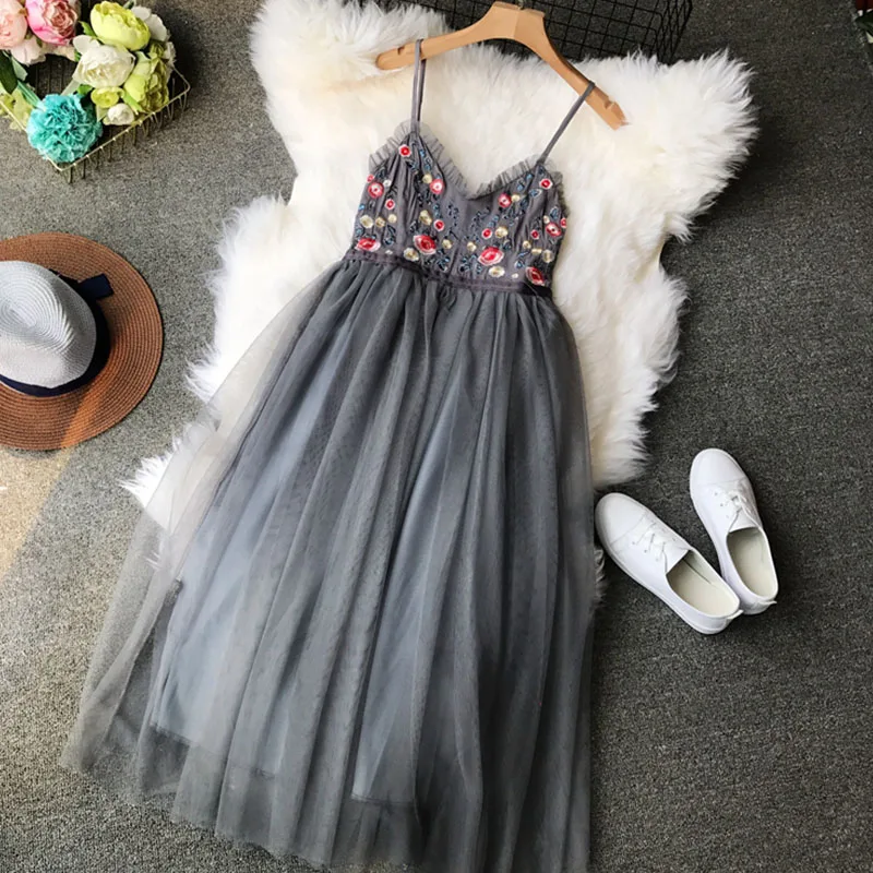 Женское Тюлевое платье с V-образным вырезом ТРАПЕЦИЕВИДНОЕ длинное Сетчатое на