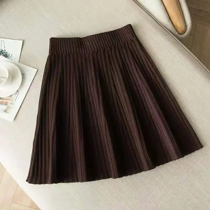 Женская трикотажная юбка А-силуэта на осень и зиму короткая плиссированная