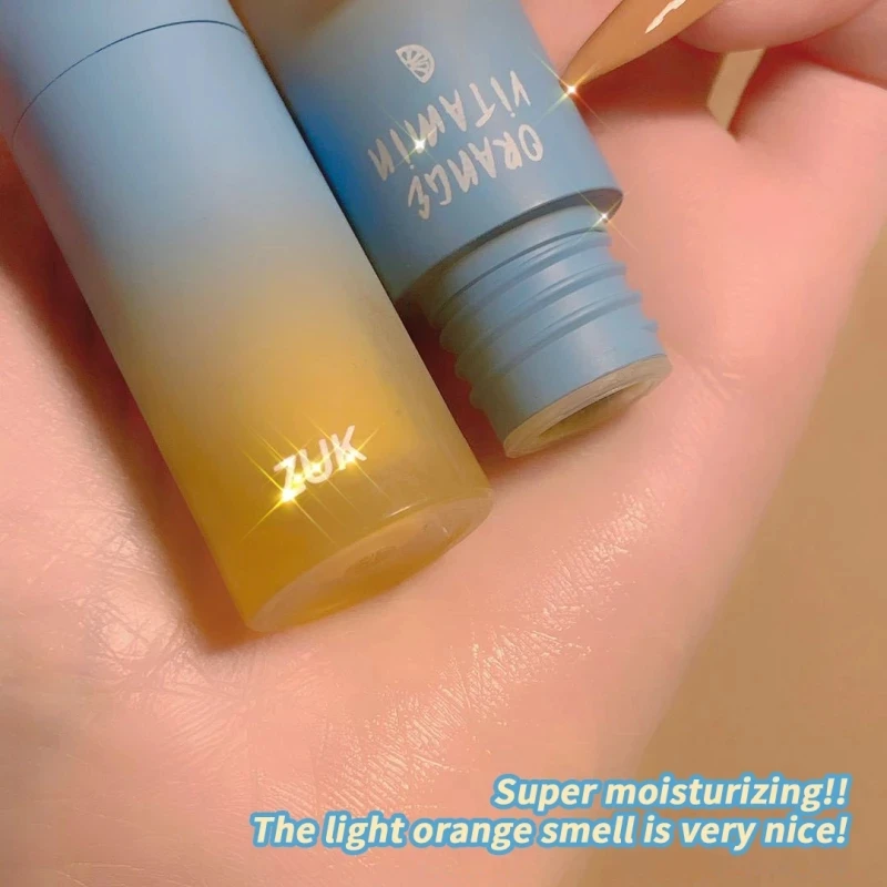 Увлажняющий восстанавливающий бальзам для губ предотвращает раздражение