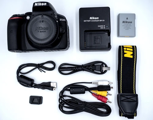 Nikon D5300 DSLR Camera 24.2MP Video Vari Angle LCD WiFi (абсолютно новый)|Зеркальные фотоаппараты| |