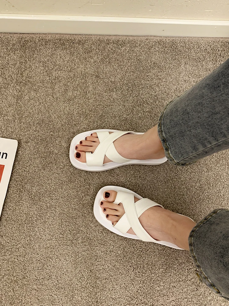 

Slippers Casual Female Shoes Low Slides Rubber Flip Flops Platform Summer Clogs Woman Luxury 2021 Flat Hawaiian Soft Beach Fashi