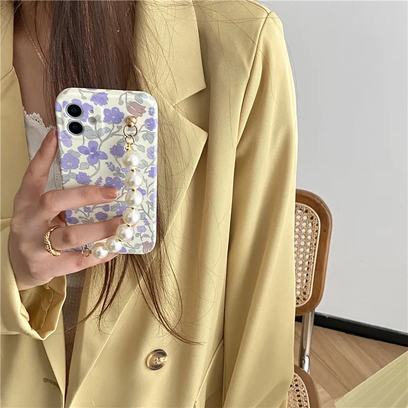 

Art Retro flower leaf pearl chain Wrist Bracelet case For iphone 12 mini 11 11Pro Max X XR Xs max XR 7 8Plus SE protective capa
