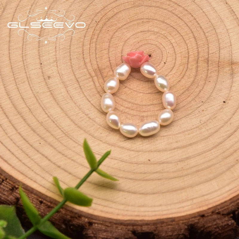 

GLSEEVOT Natural Freshwater Pearl Coral Powder Embossed Set Elastic Ring Women Wedding Engagement Exquisite Fashion Jewelry GR02