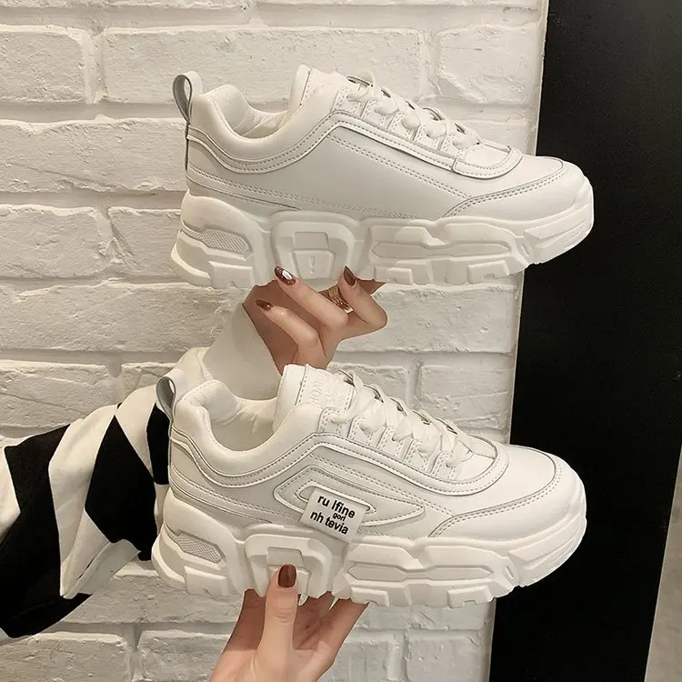 Новинка весны 2020 года Разноцветные Женские кроссовки Модные женские на толстой