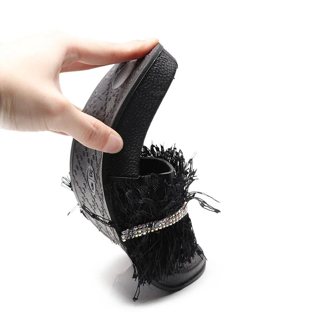 

Women Slippers Summer Fashion Slipper Flat 2020 Summer Women Shoes Tassel Bright Diamonds Slides Ladies Beach Slide on