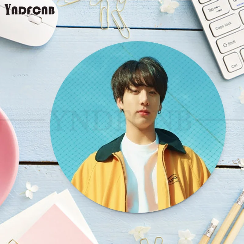 

YNDFCNB Funny KPOP Euphoria Jungkook Soft Rubber Professional Gaming Mouse Pad Anti-Slip Laptop PC Mice Pad Mat gaming Mousepad
