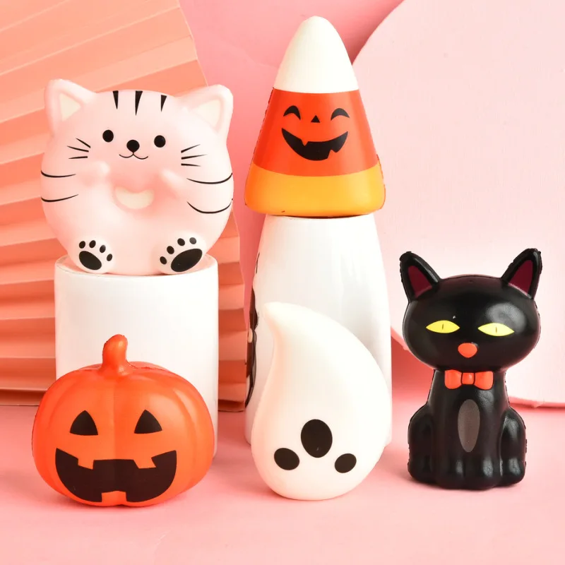 

Slow Rebound Halloween Pumpkin 12cm Decompression Black Cat Triangle Monster Ghost Funny Toy