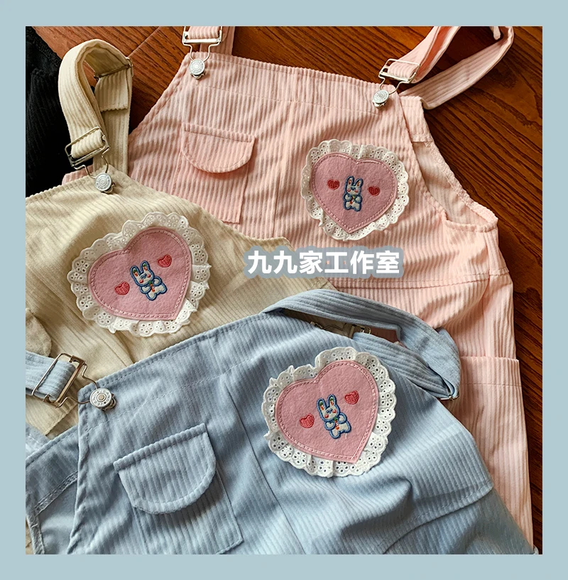 Зимний теплый комбинезон из вельвета с милым сердцем и вышивкой в стиле карикатуры для женщин.