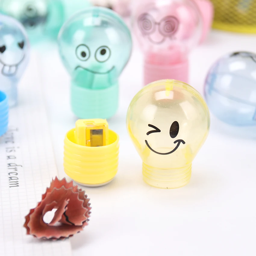 1 шт. Kawaii Новинка лампы Стиль точилка для карандашей творческие эмоции Пластиковая точилка для карандашей для детей Подарки школьные принадлежности