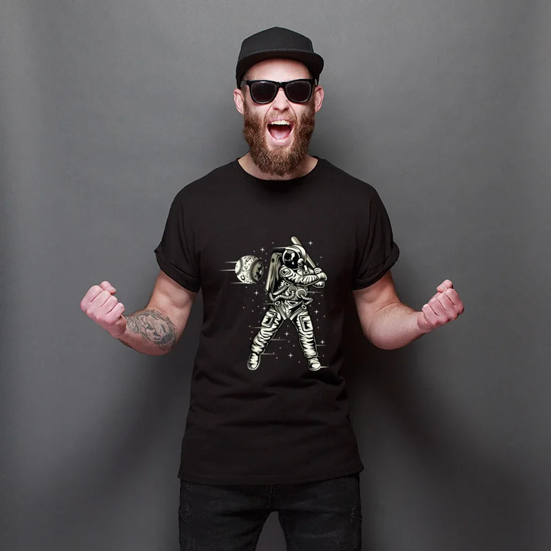 

New Arrival Astronaut Plays Baseball Outer Space Shirt Men Round Neck T Shirts Simple Style O-Neck Tee Shirts Crew Neck Retro