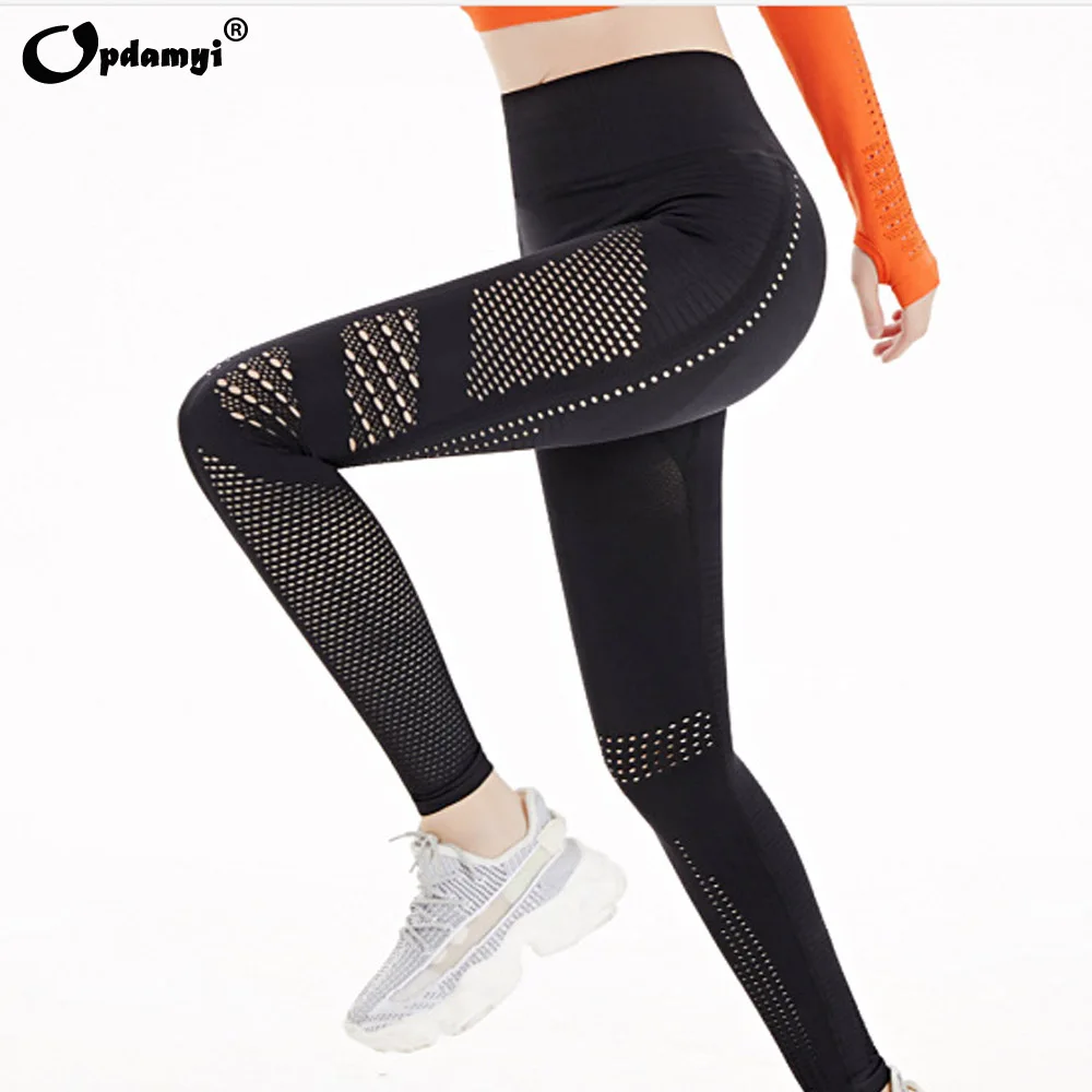 Комплект женский спортивный бесшовный из укороченного топа с длинными рукавами