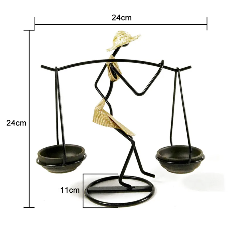 

Wrought Iron Candle Holders Creative Pastoral Character Modeling Candlestick Romantic Wedding Centerpieces Desk Decoration Craft