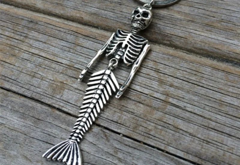 

Halloween new skull mermaid bone pendant key chain alternative creative