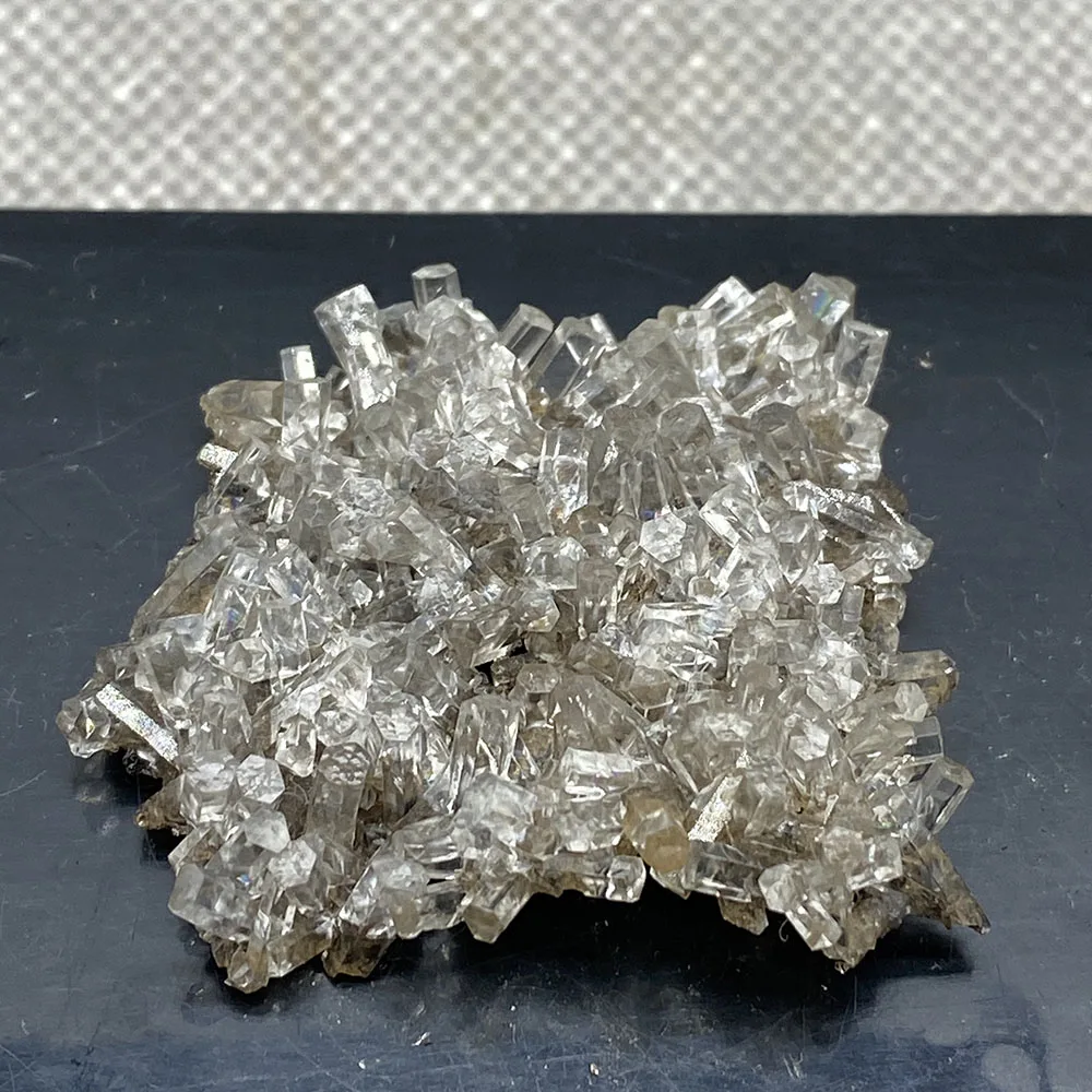 

Natural transparent columnar calcite is rare and extinct in China