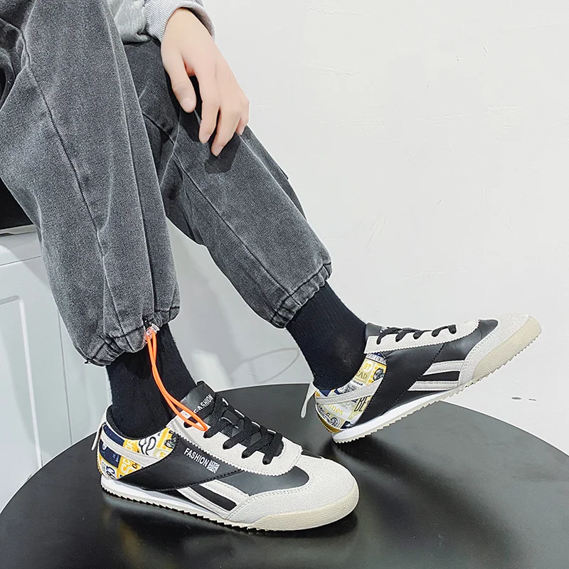 

New 2021 Men Golf Shoes Breathable Outdoor Sports Shoes Men Golfer Lightweight Sneakers for Golfing Athletic Training Footwear