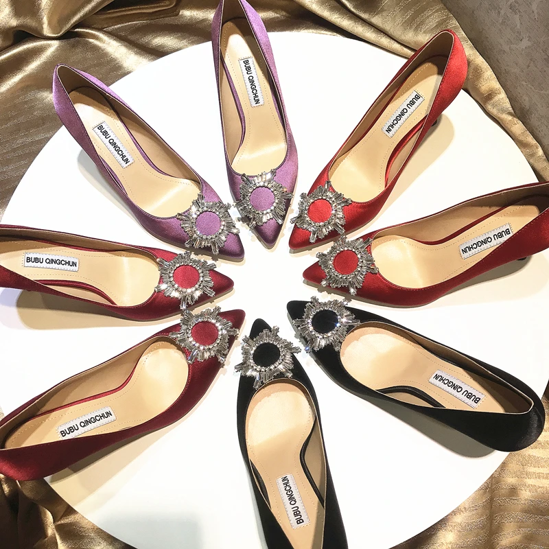 

Бесплатная доставка, модные женские туфли-лодочки, красные атласные туфли с острым носком и кристаллами, свадебные туфли невесты на высоком...