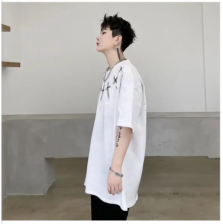 

2021 Summer Cross print tshirt men Short sleeve Black White color Loose O neck