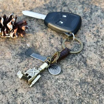 

Hand Woven Vintage Leather Key Chain Creative Mobile Robot Key Pendant Trinket Key Chain Accessories Keychain Charms