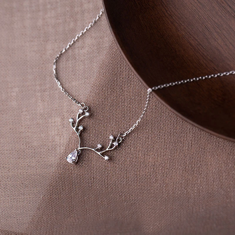 Ожерелье-чокер с оленями женское выразительный дизайн Элегантная Модная