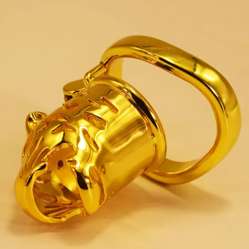 Позолоченные голова тигра в клетку с изогнутым металлическое кольцо для члена