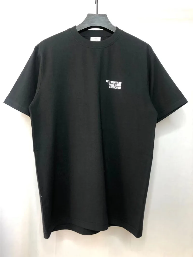 

Футболка VTM Мужская/женская с логотипом, лимитированная серия, с черными буквами, с принтом, с внутренней биркой, лимитированная версия