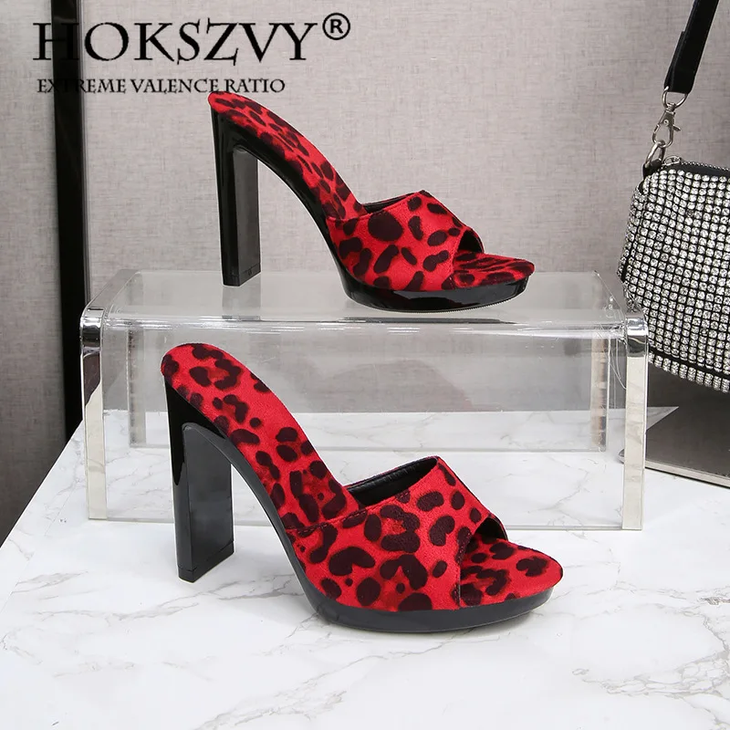 

HOKSZVY/тапочки с леопардовым принтом; Пикантные черные шлепанцы на плоской платформе 11 см; Женские летние LFD-9053-23