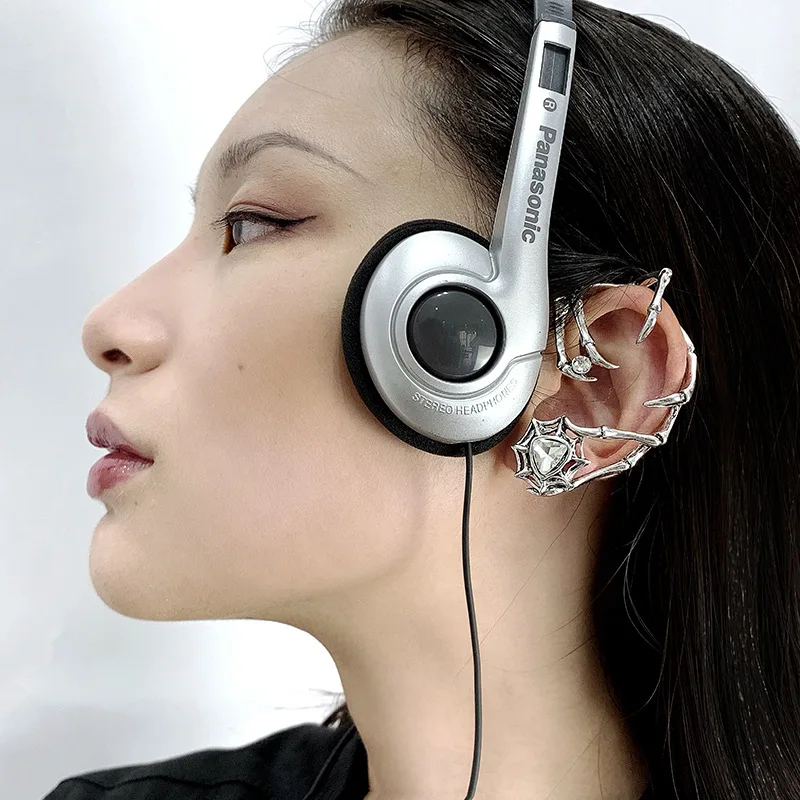 Серьги-клипсы женские в стиле панк крутые зажимы виде паутины золотых рыбок