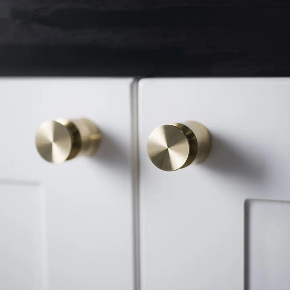 Оригинальный дизайн ручка не только из латуни с натуральным кристаллом