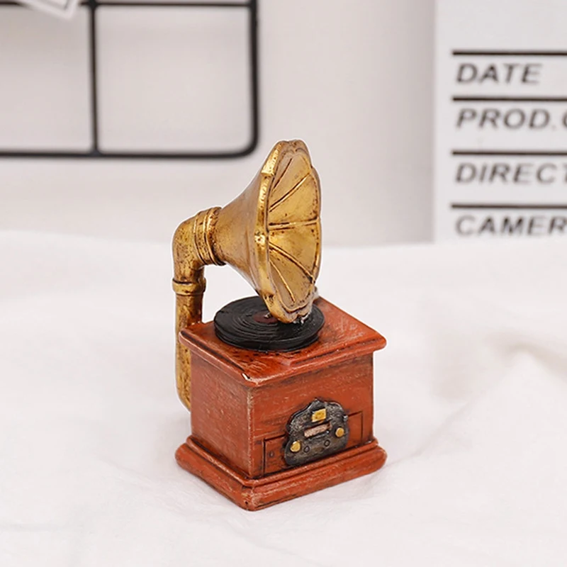 Мини-радиоприемник в ретро-стиле с камерами и телефоном | Дом сад