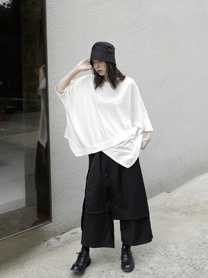 Мужские и женские футболки нейтральные с асимметричными свободными рукавами