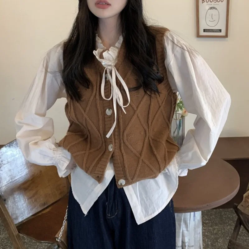 

Twist Knitted Waistcoat Womanly Two Piece Set Autumn Design White Shirt Aging Suit Fashion