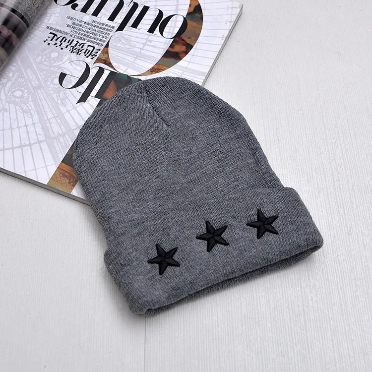 

Autumn Winter Embroidery Five-pointed Star Skullies Beanies Caps Man Women Warm Knitted Hat Gorros Bonnets