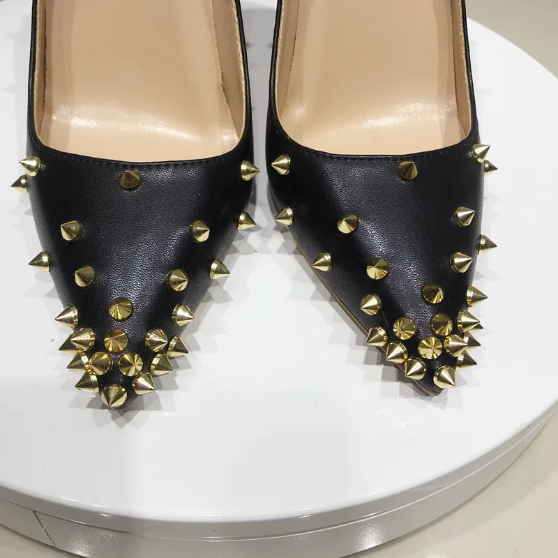 Женская обувь телесного цвета на высоком каблуке 10 см с заклепками из PU