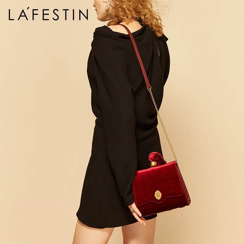 

LA FESTIN Bags 2020 new trendy one shoulder messenger small square bag retro chain portable female bag hair circle bag