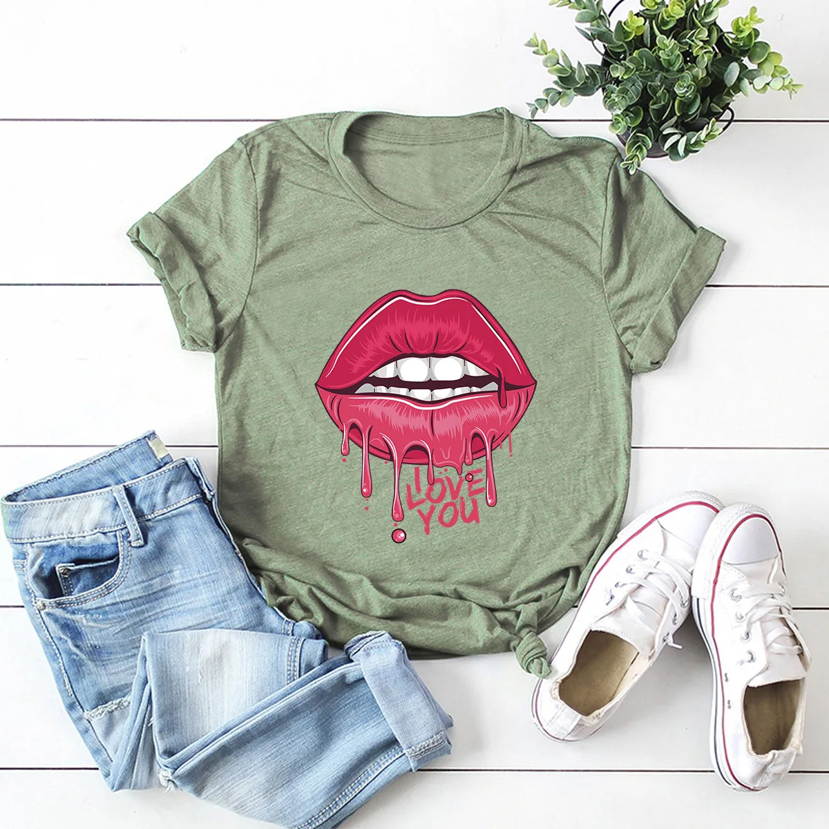 

Sexy Pink Lip Kiss Print T-Shirt Summer Cotton Short Sleeves Graphic Tees for Women Summer Kawaii Oversized Tshirts Female