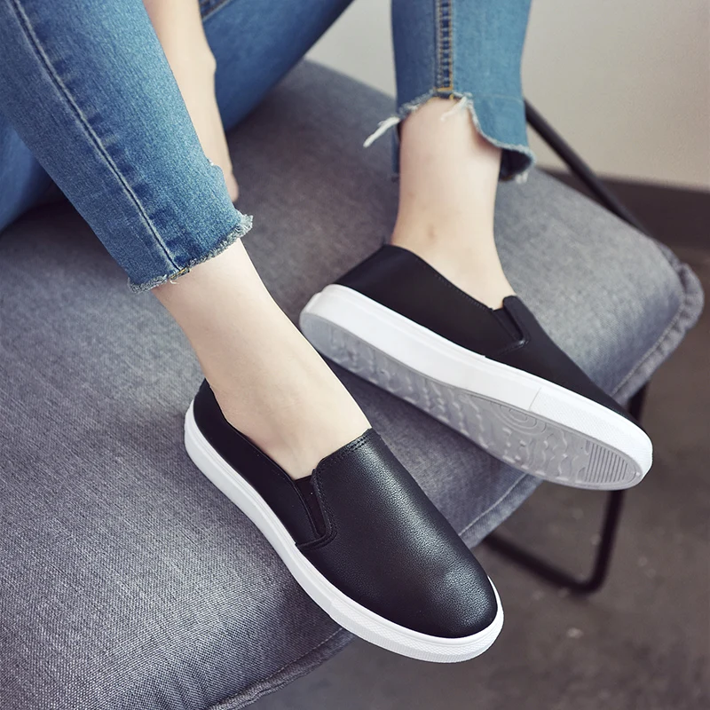 

2020 New Spring Women Flats Sneakers Ballet Flats Oxfords Shoes Women Slip on Loafers White Leather Comfort Flat Boat Shoes