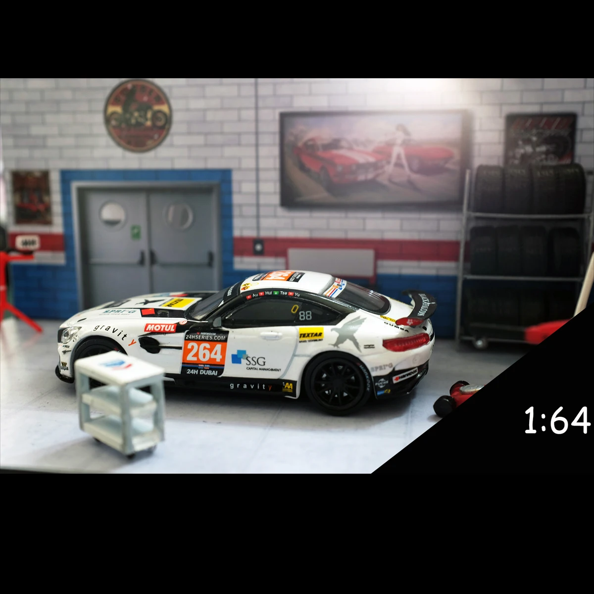 

Model Car 1/64 DIY Diorama Maintenance Corne Scenery Display New Gifts 1:64 Model Car