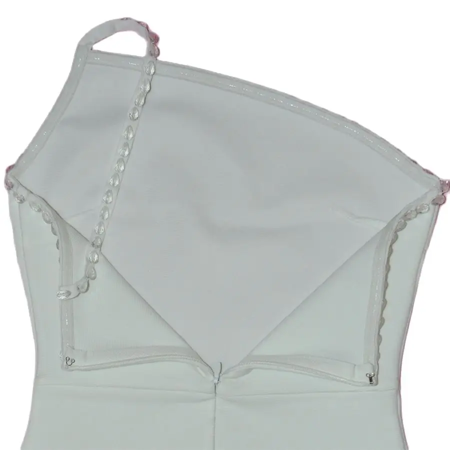 

2021 , Vestido