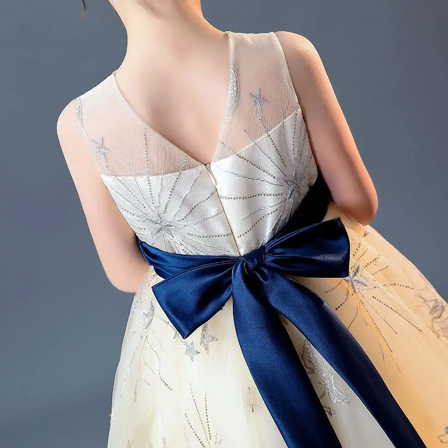 

Flower Girls Dresses Illusion O-Neck Sleeveless Tulle Lace Sequined Knee-Length Luxury Champagne Kids Party Princess Gown F395