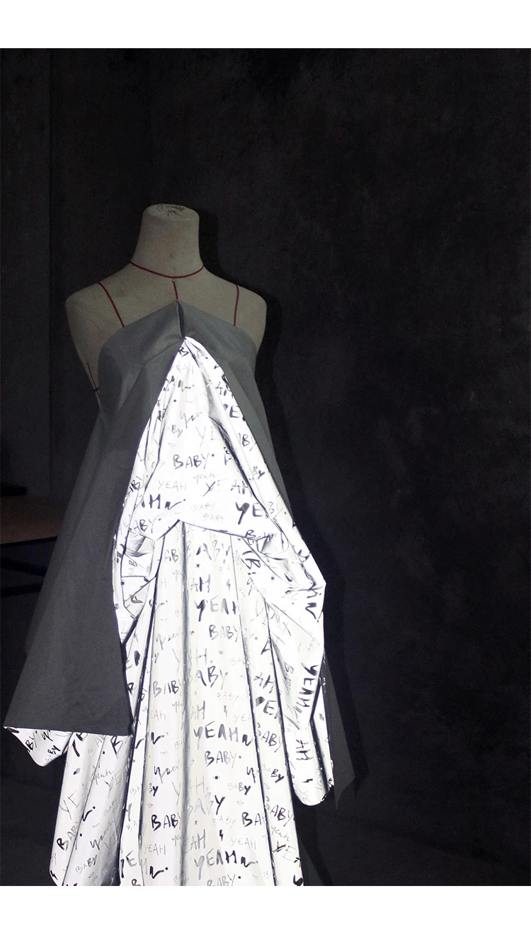 Светоотражающая ткань с надписью на английском языке ширина 140 см креативная