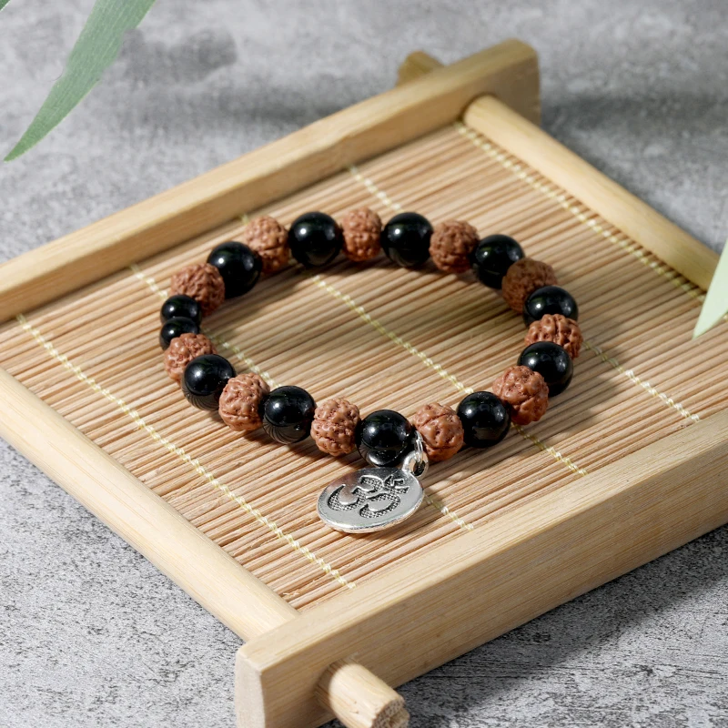 Rudraksha и черный оникс Йога Эластичный веревочный браслет мужской женский