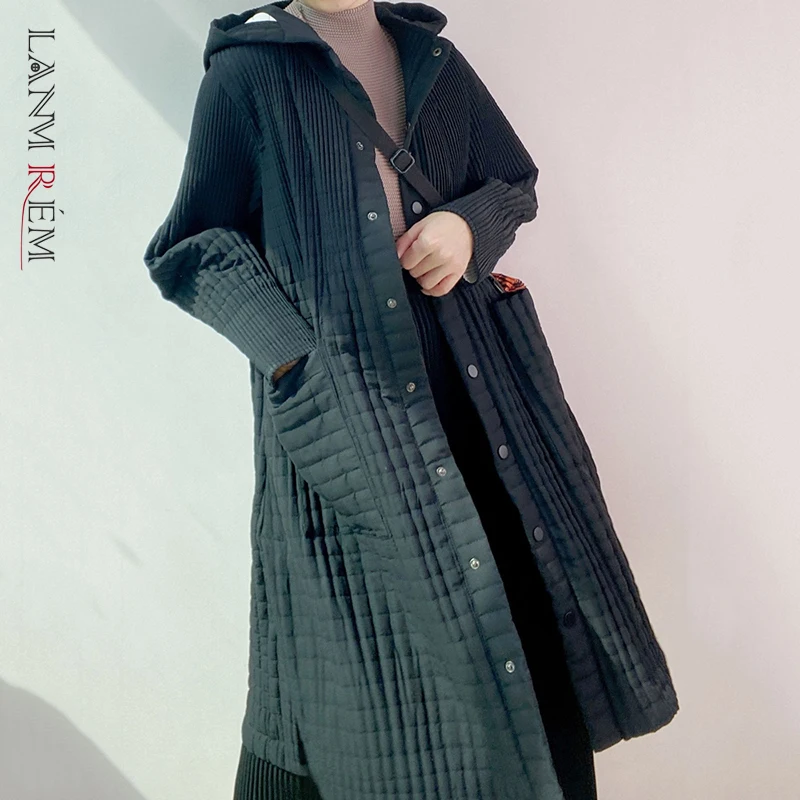 

LANMREM 2022 Spring Winter New Pleated Cotton Coat Female Loose Long Sleeve Single Breasted Outwear Women's Fashion 2W1913