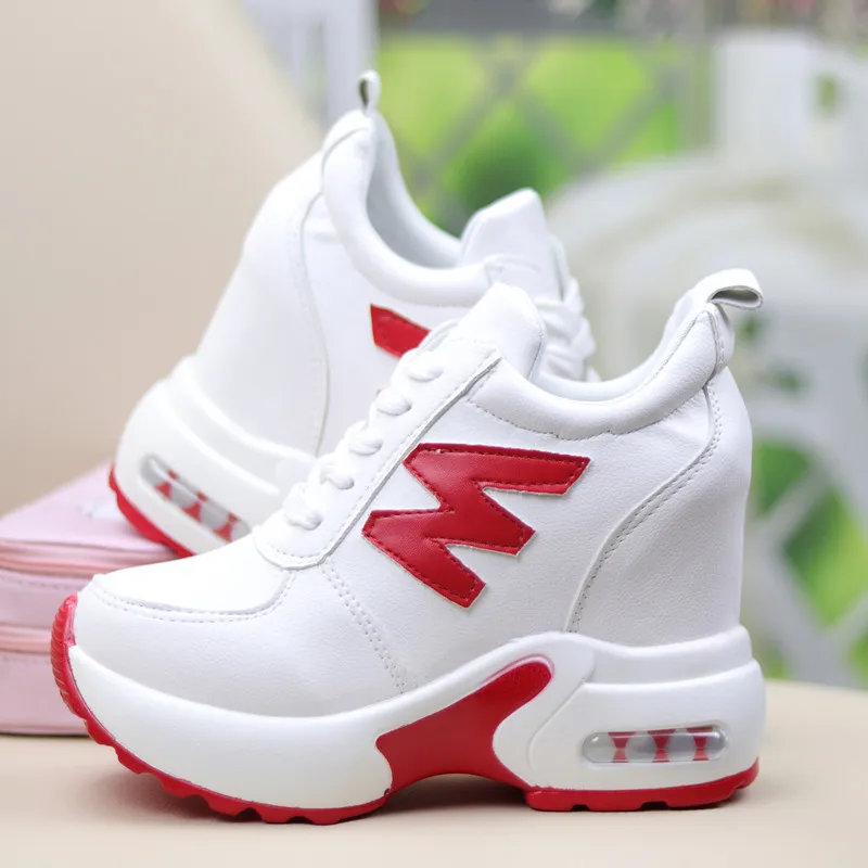 

Женские кроссовки на танкетке со скрытым высоким каблуком, на шнуровке, сочетаются с цветами, в Корейском стиле, новинка 2022